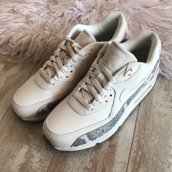 NWT Nike Air Max Premium - Picture 7 of 7